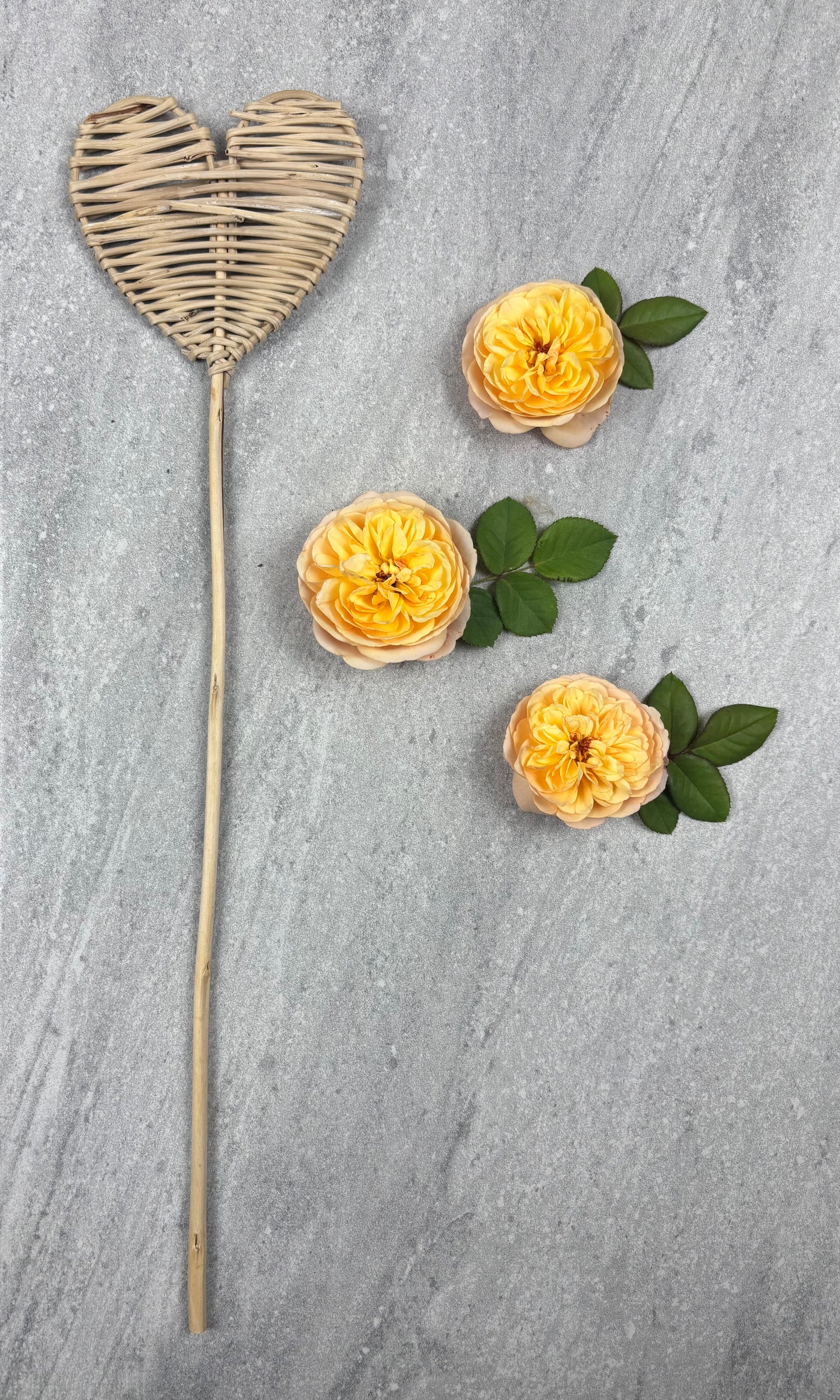 Wicker Heart Pick